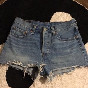 Levi’s high-waisted 501 cutoff shorts